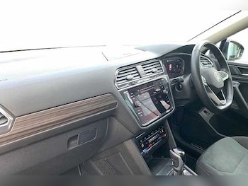 Used Volkswagen Tiguan Allspace 2024 for sale - 79266357: Photo