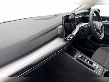 Used Volkswagen Golf 2025 for sale - 78176635: Photo