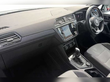 Used Volkswagen Tiguan 2018 for sale - 78176637: Photo