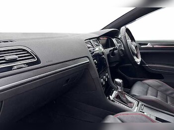 Used Volkswagen Golf 2019 for sale - 77668227: Photo