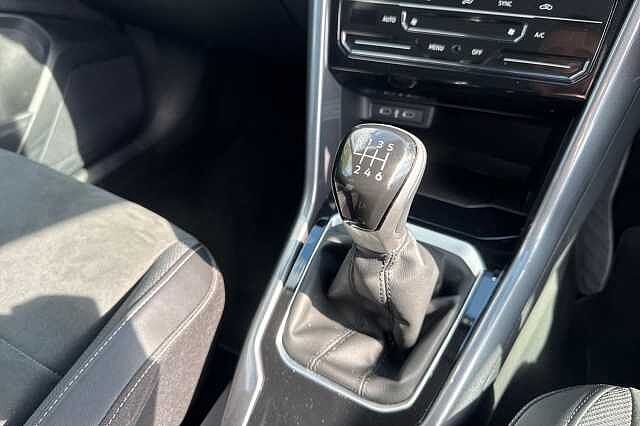 Used Volkswagen T-Roc 2024 for sale - 76069823: Photo 19
