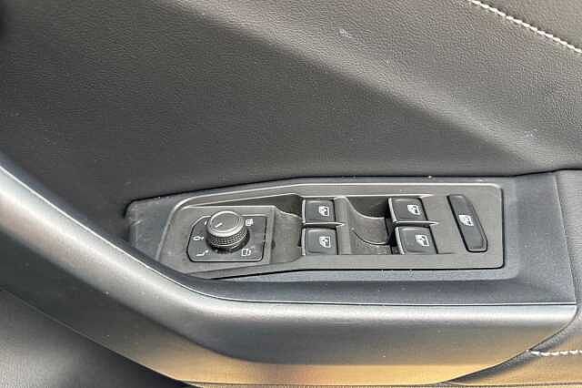 Used Volkswagen T-Roc 2024 for sale - 76069823: Photo 25