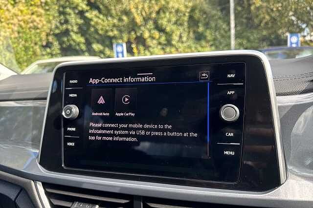 Used Volkswagen T-Roc 2024 for sale - 76069823: Photo 31