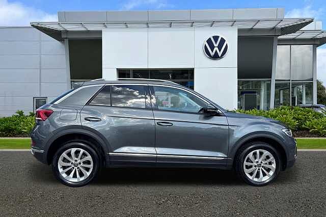 Used Volkswagen T-Roc 2024 for sale - 76069823: Photo 4