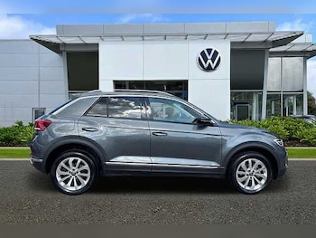 Used Volkswagen T-Roc 2024 for sale - 76069823: Photo 4