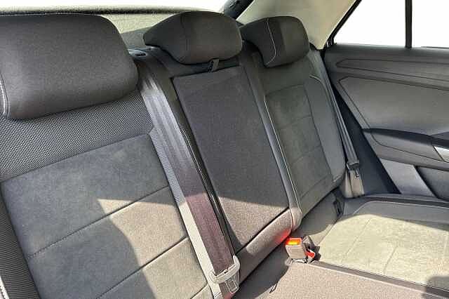Used Volkswagen T-Roc 2024 for sale - 76069823: Photo 8