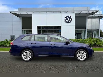 Used Volkswagen Golf 2023 for sale - 77228181: Photo