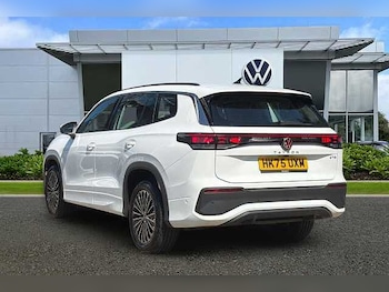 Used Volkswagen Touran 2025 for sale - 77997646: Photo