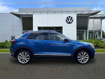Used Volkswagen T-Roc 2019 for sale - 78739208: Photo