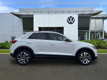 Used Volkswagen T-Roc 2021 for sale - 77136243: Photo