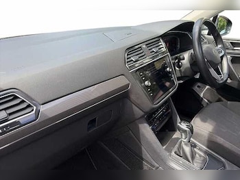 Used Volkswagen Tiguan Allspace 2023 for sale - 78882799: Photo