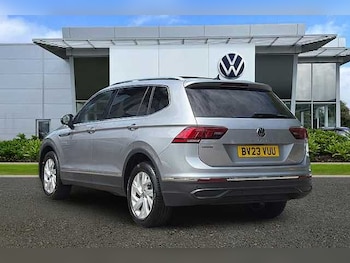 Used Volkswagen Tiguan Allspace 2023 for sale - 78882799: Photo