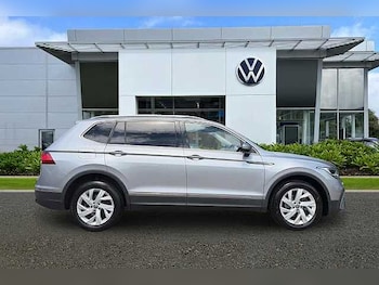Used Volkswagen Tiguan Allspace 2023 for sale - 78882799: Photo