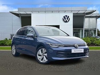 Used Volkswagen Golf 2024 for sale - 77189128: Photo