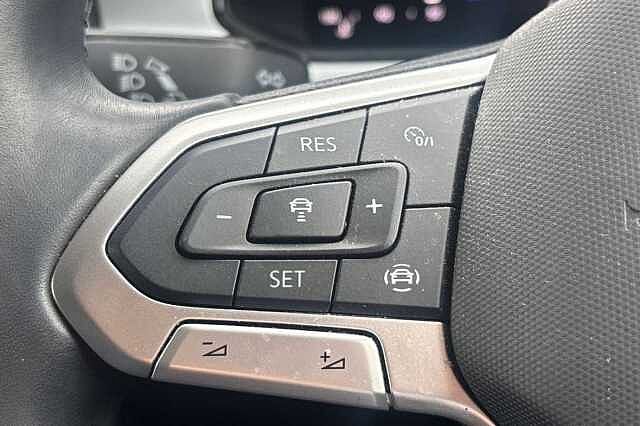 Used Volkswagen T-Roc 2022 for sale - 76106690: Photo 15