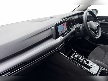 Used Volkswagen Golf 2023 for sale - 78488884: Photo