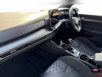 Used Volkswagen Golf 2025 for sale - 77720929: Photo