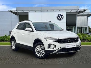 Used Volkswagen T-Roc 2022 for sale - 76418114: Photo