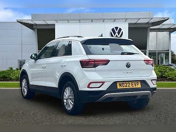 Used Volkswagen T-Roc 2022 for sale - 76418114: Photo