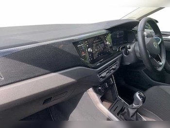 Used Volkswagen Polo 2024 for sale - 75643367: Photo