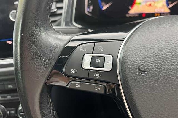Used Volkswagen T-Roc 2019 for sale - 76119788: Photo 15