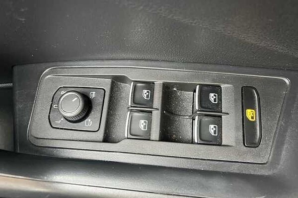 Used Volkswagen T-Roc 2019 for sale - 76119788: Photo 25