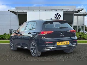 Used Volkswagen Golf 2023 for sale - 77072941: Photo
