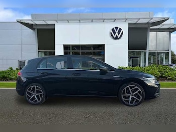 Used Volkswagen Golf 2023 for sale - 77072941: Photo