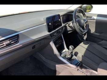 Used Volkswagen T-Roc 2023 for sale - 74900523: Photo