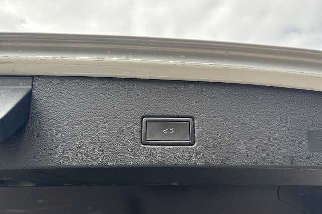 Used Volkswagen T-Roc 2022 for sale - 78083852: Photo 22