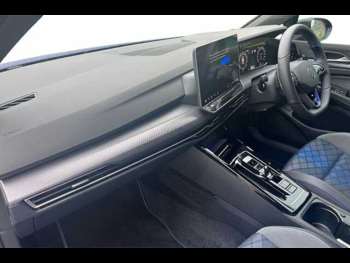 Used Volkswagen Golf 2025 for sale - 74757072: Photo