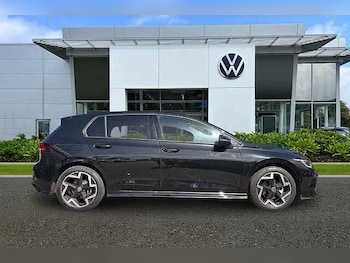 Used Volkswagen Golf 2025 for sale - 77921150: Photo