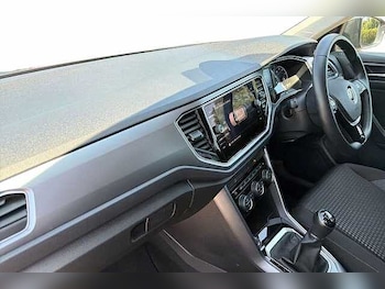 Used Volkswagen T-Roc 2022 for sale - 79167833: Photo