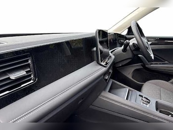 Used Volkswagen Tiguan 2024 for sale - 77107504: Photo