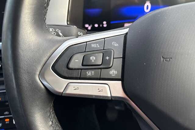 Used Volkswagen T-Roc 2023 for sale - 76706673: Photo 15