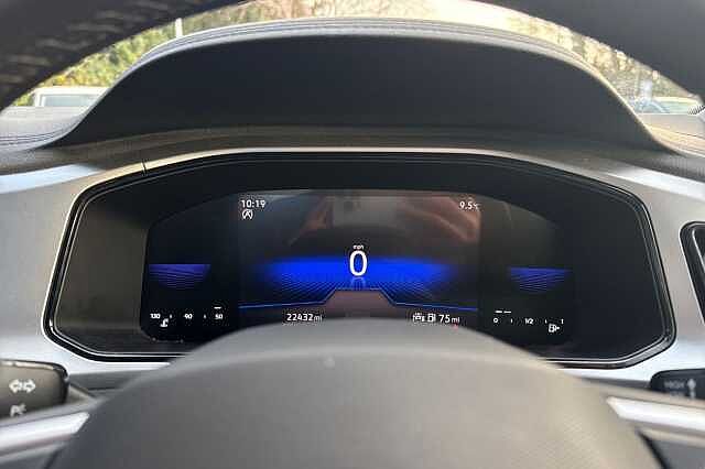 Used Volkswagen T-Roc 2023 for sale - 76706673: Photo 18