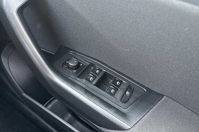 Used Volkswagen T-Roc 2023 for sale - 76706673: Photo 28