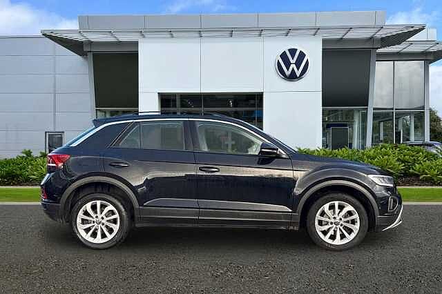 Used Volkswagen T-Roc 2023 for sale - 76706673: Photo 4