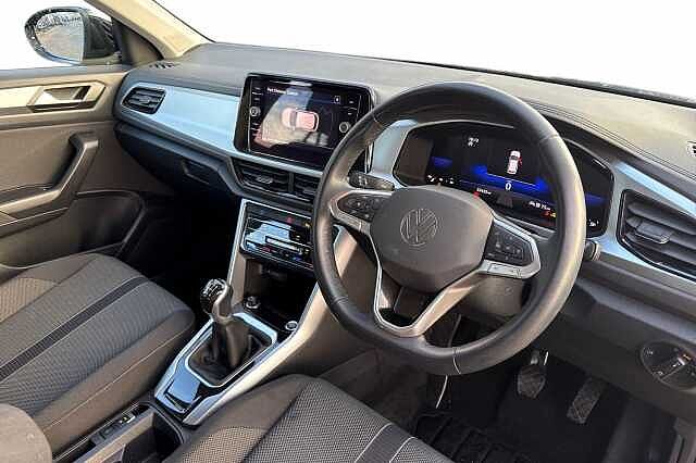 Used Volkswagen T-Roc 2023 for sale - 76706673: Photo 6