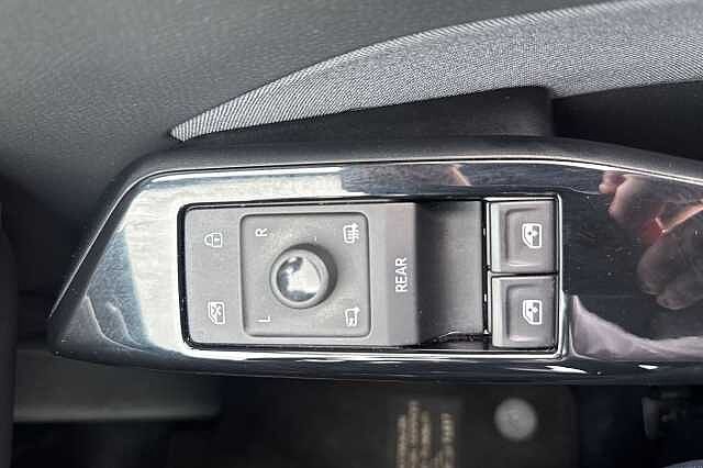 Used Volkswagen ID.3 2022 for sale - 77851132: Photo 24