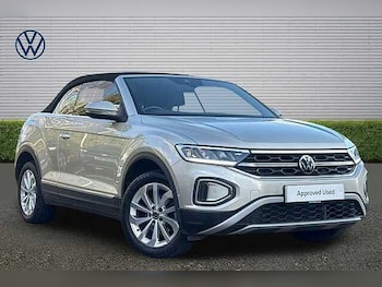 Used Volkswagen T-Roc 2023 for sale - 77836717: Photo