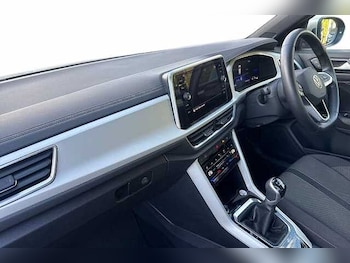 Used Volkswagen T-Roc 2023 for sale - 77836717: Photo