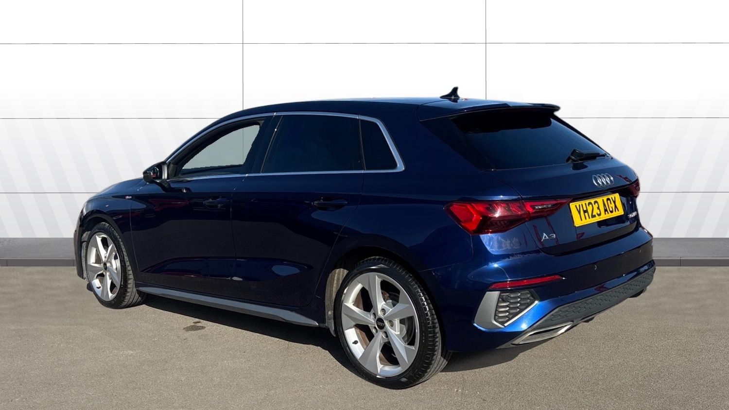 Used Audi A3 2023 for sale - 78111924: Photo 2