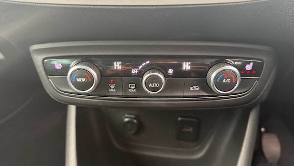 Used Vauxhall Crossland 2021 for sale - 76302859: Photo 33