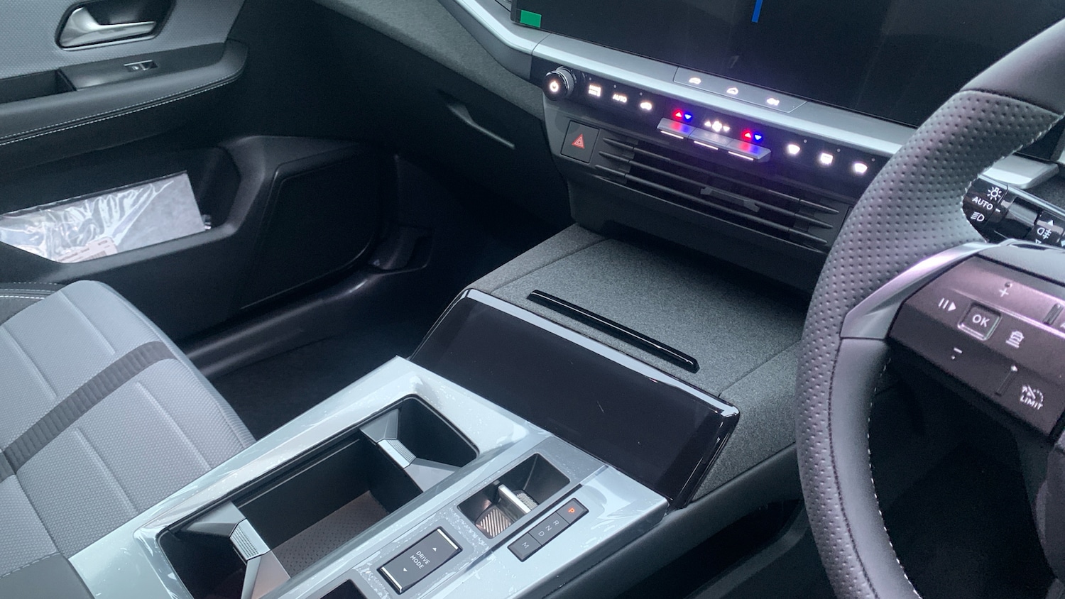 Used Vauxhall Grandland 2025 for sale - 78105435: Photo 14