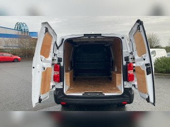 Used Vauxhall Vivaro 2024 for sale - 77167909: Photo