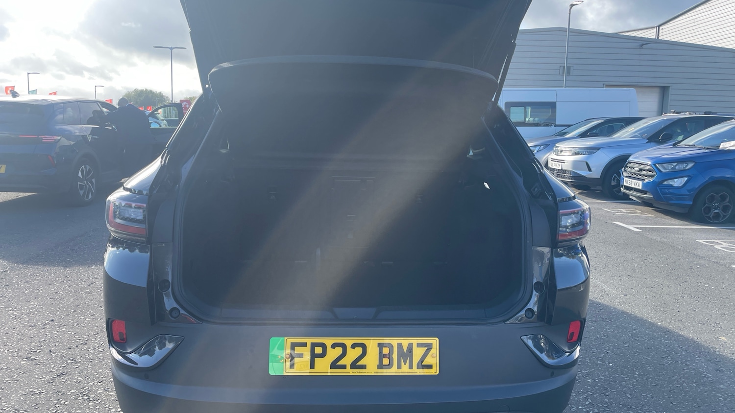 Used Volkswagen ID.4 2022 for sale - 76384916: Photo 4