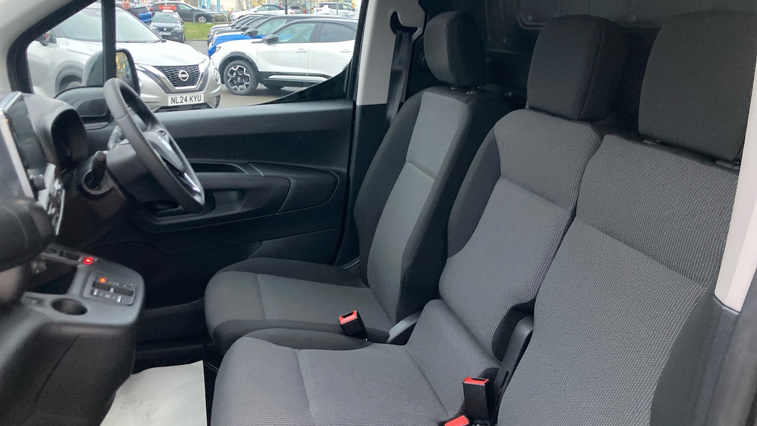 Used Vauxhall Combo 2024 for sale - 77432468: Photo 2