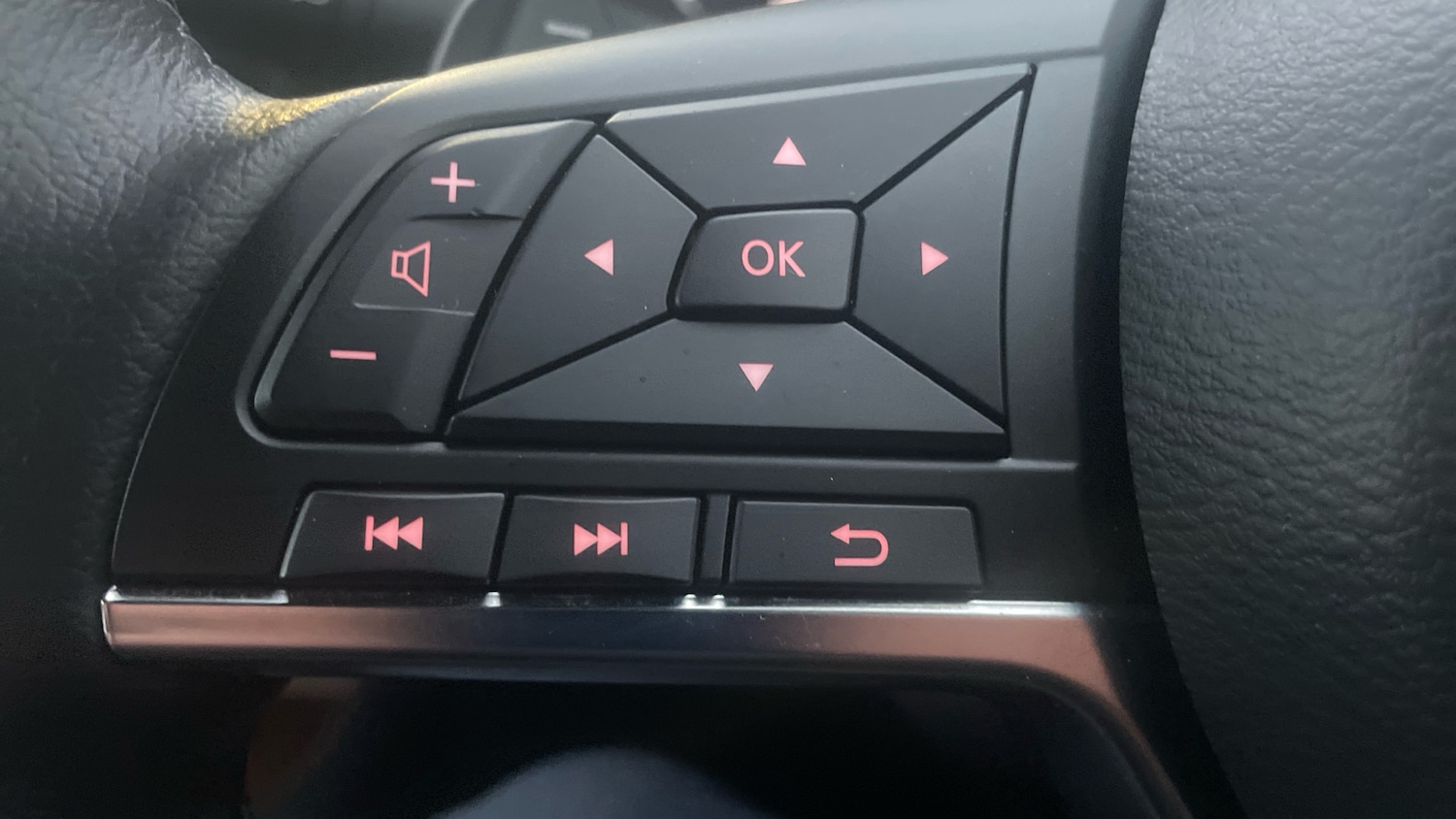 Used Nissan Juke 2024 for sale - 77418236: Photo 28