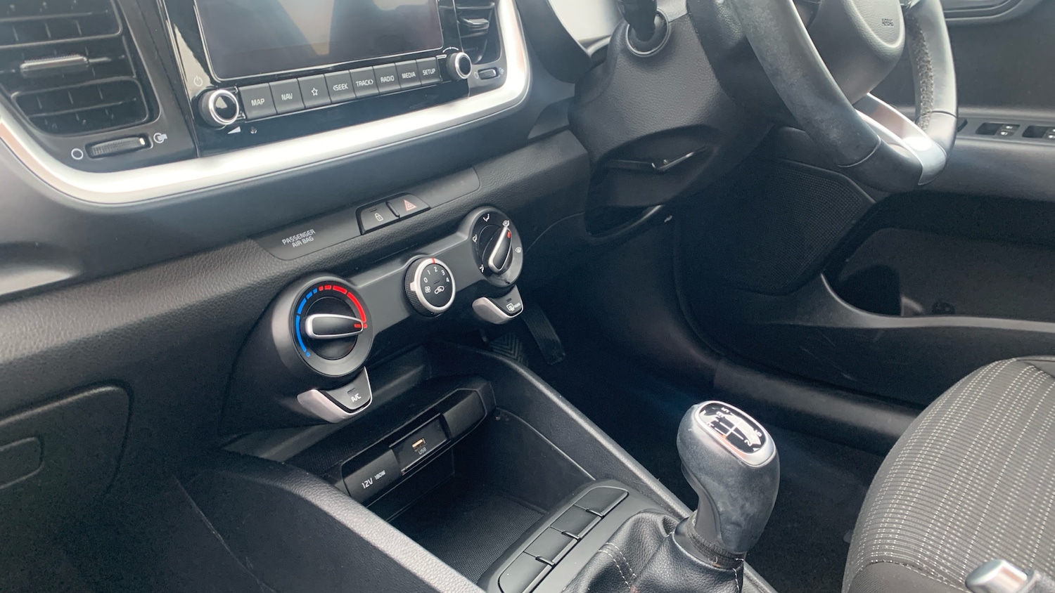 Used Kia Stonic 2024 for sale - 77543490: Photo 13